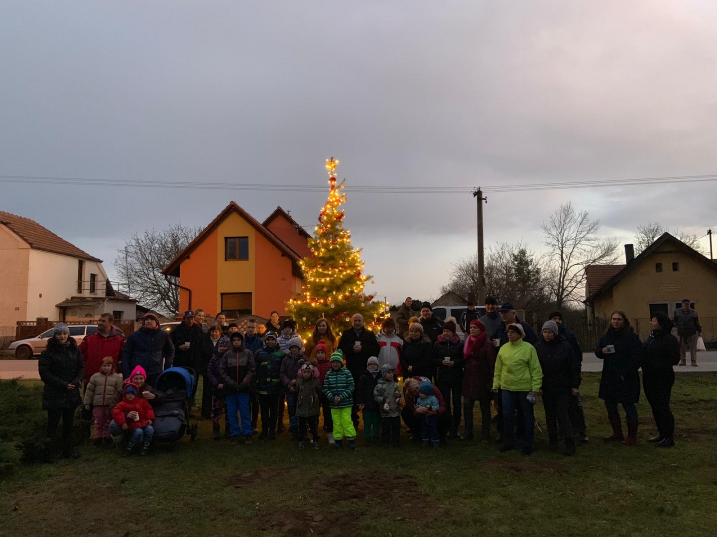 2019-11-30 Rozsvícení vánočního stromečku v Rašovicích
